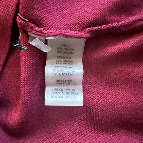 Karl Lagerfeld blouse
Approx size L
Pit to pit: 22”
Length: 25” - Picture 5 of 5